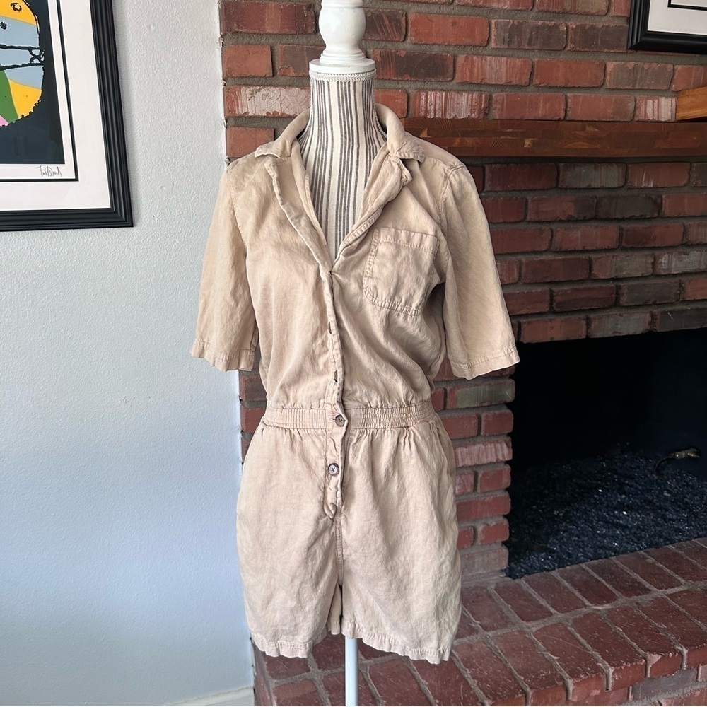 Faherty Arlie Day Short Sleeve Romper in Summer Sand Linen Blend Sz M - Picture 4 of 10